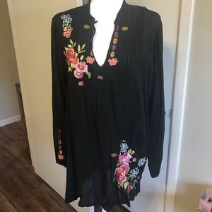 Johnny Was tunic medium